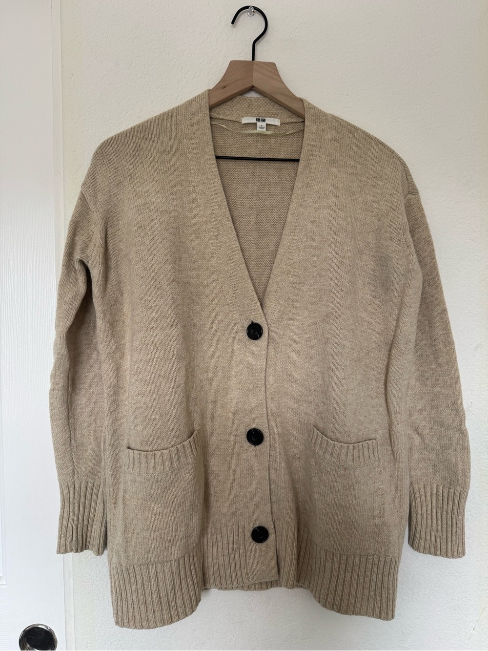 Uniqlo Light Beige Wool Blend Cardigan Size Small